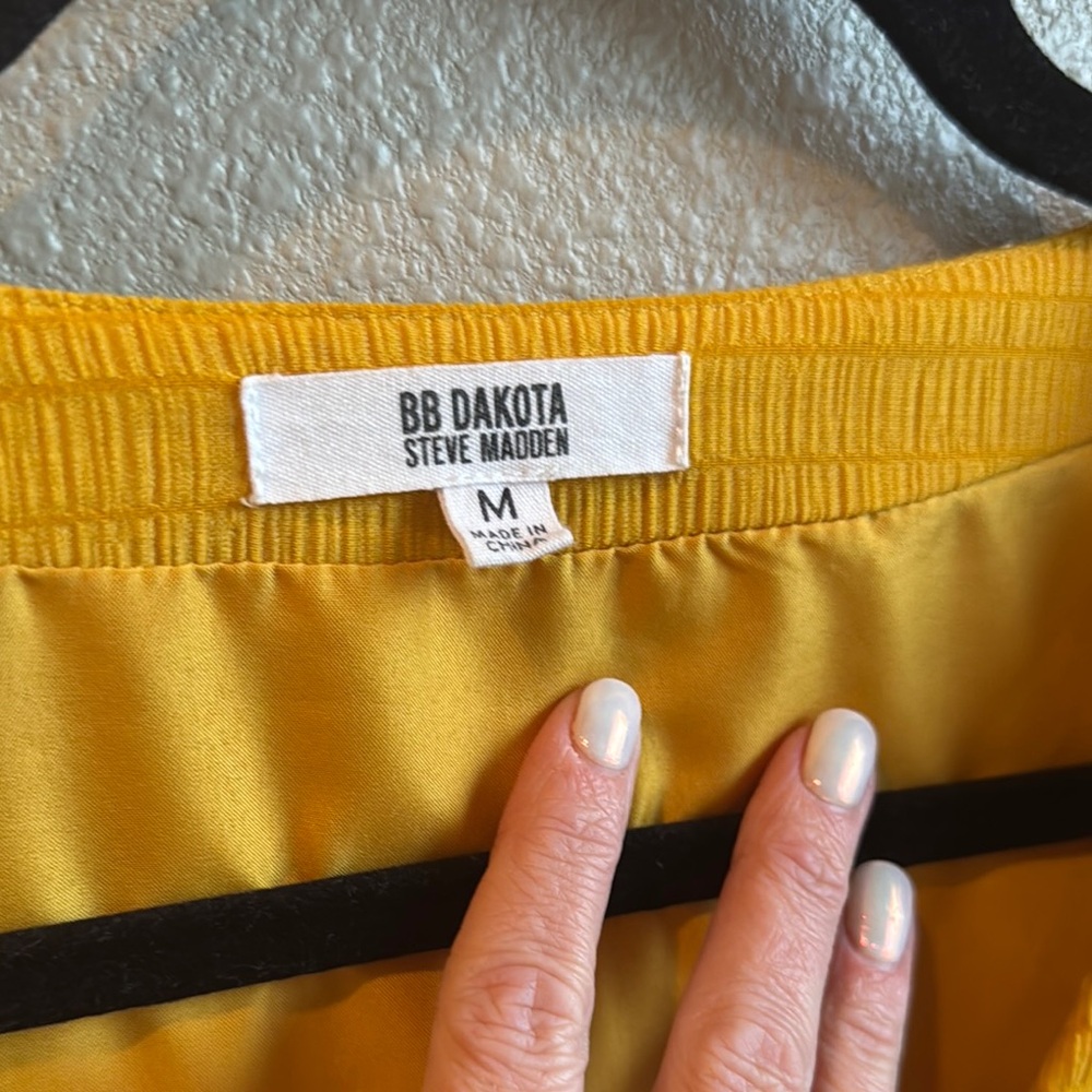 BB Dakota Yellow V-Neck Dress - Picture 2 of 4